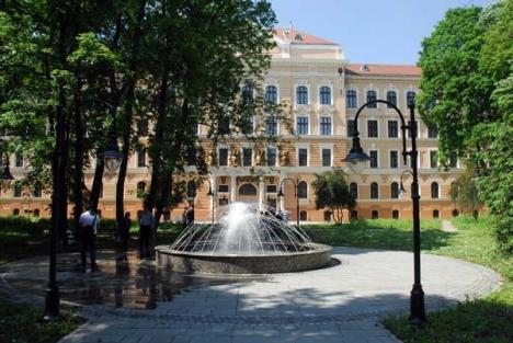 Oradea ieri, Oradea azi: Muzeul Ţării Crişurilor, de la o instituţie de mândrie la una fără casă